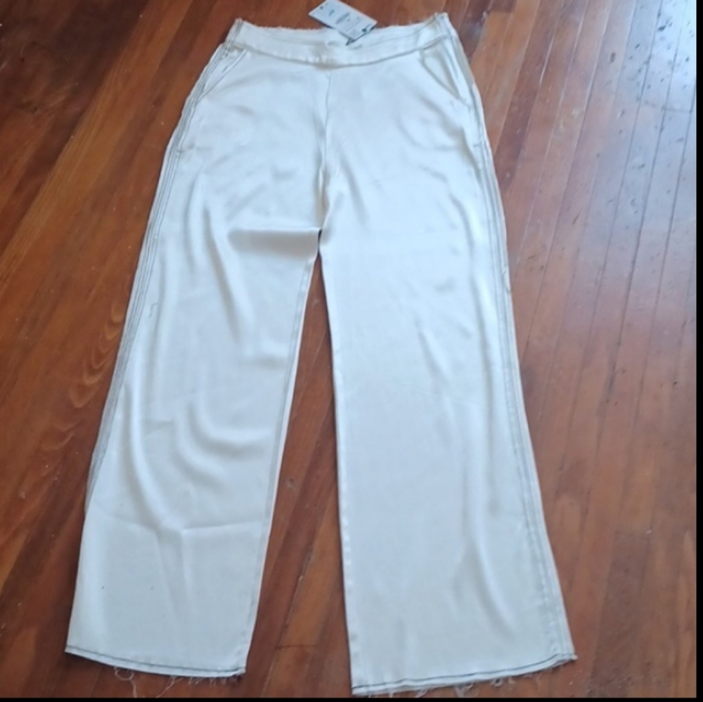 Zara cream pants size M